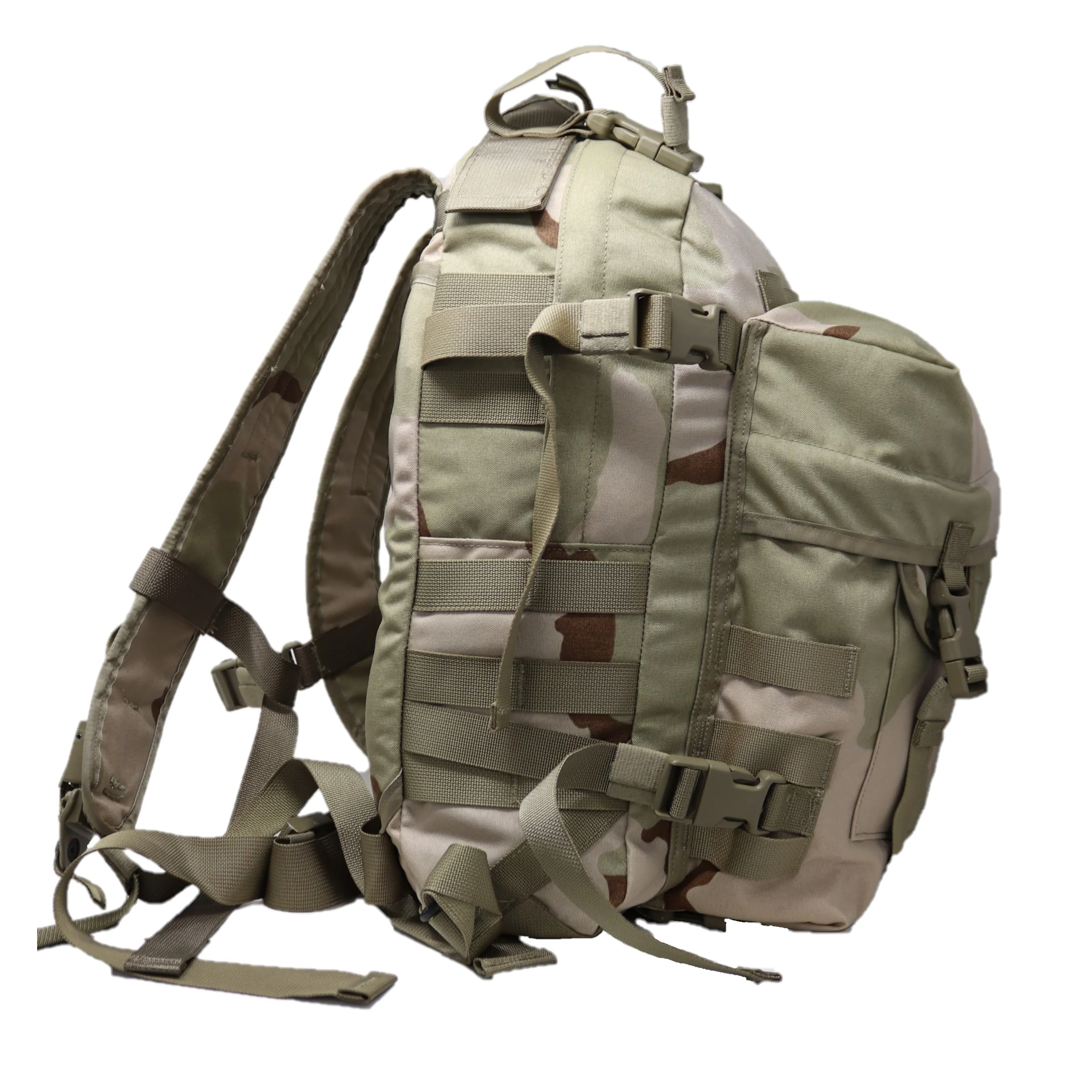 3-Color Desert Camo MOLLE II 3-Day Assault Pack - Image 2
